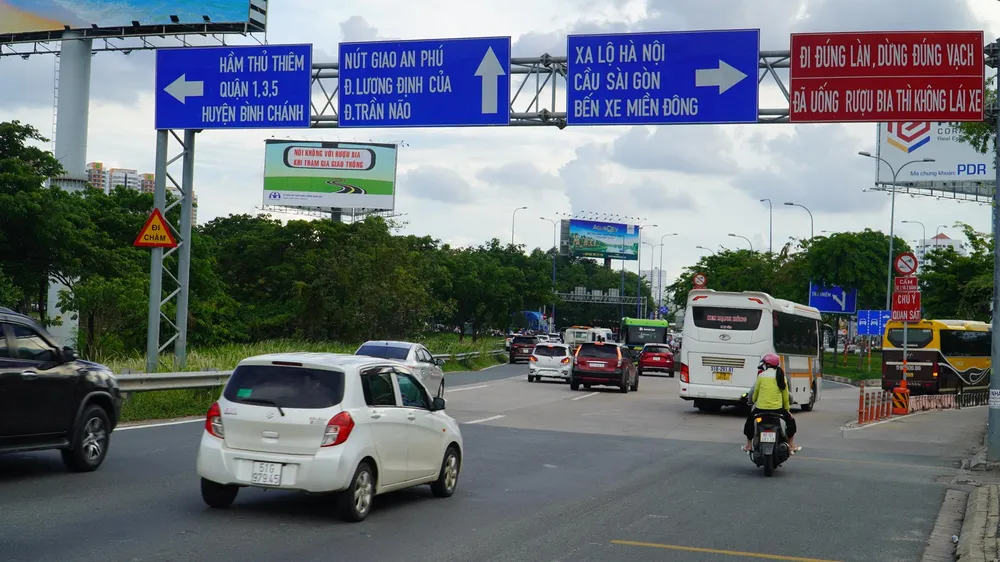 Ngày cuối kỳ nghỉ lễ năm nay chưa xảy ra ùn ứ, kẹt xe như trước. Ngày cuối kỳ nghỉ lễ năm nay chưa xảy ra ùn ứ, kẹt xe như trước.