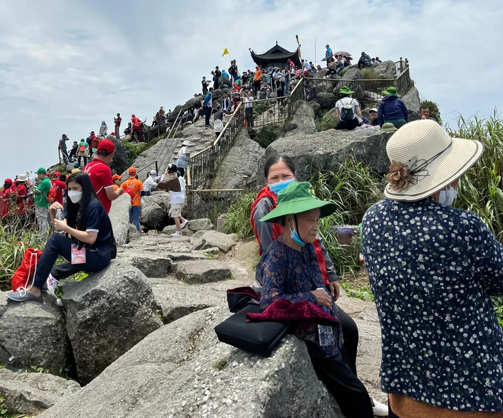 Ngôi chùa Đồng tọa lạc trên đỉnh núi có độ cao 1.068 m so với mặt nước biển. Ảnh: ĐT. Ngôi chùa Đồng tọa lạc trên đỉnh núi có độ cao 1.068 m so với mặt nước biển. Ảnh: ĐT.