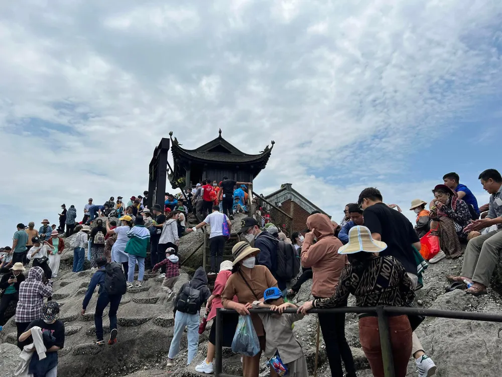 Chùa Đồng thu hút du khách thập phương. Ảnh: ĐT. Chùa Đồng thu hút du khách thập phương. Ảnh: ĐT.