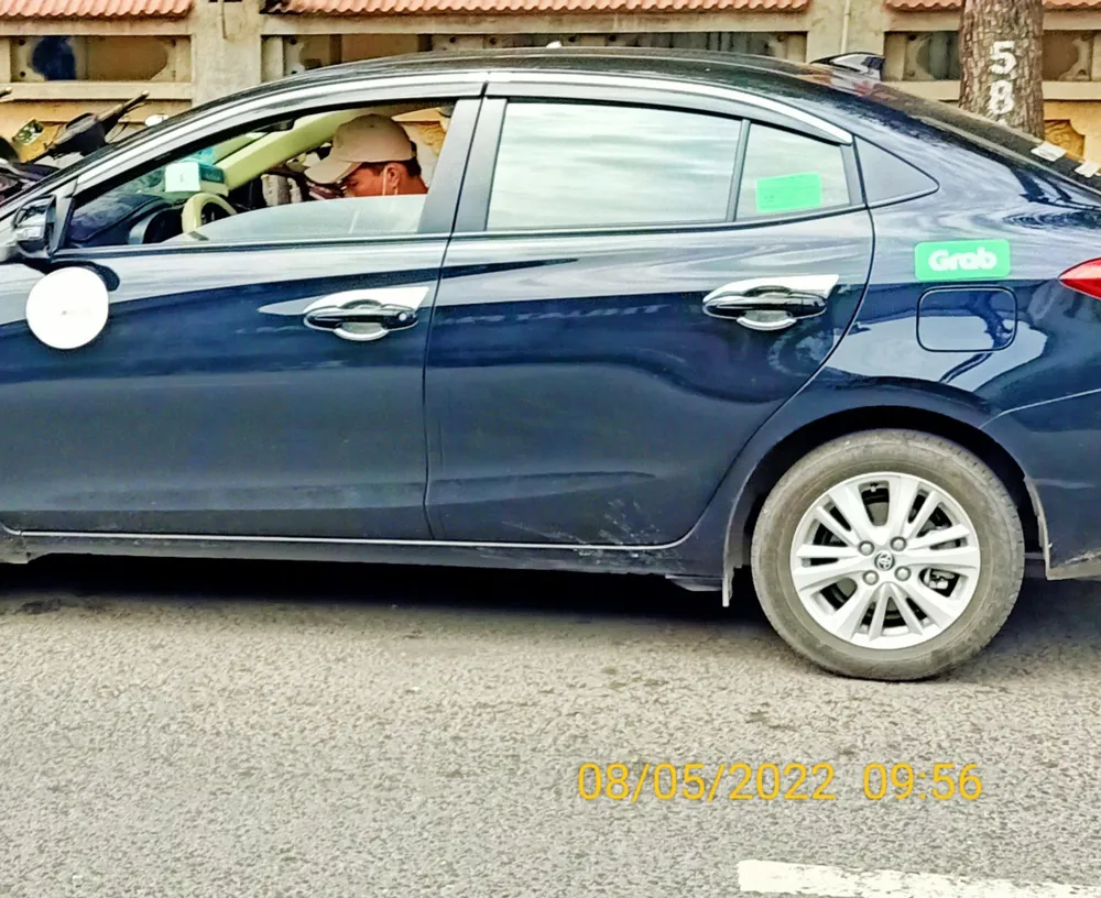 Nhiều xe gắn nhãn Grab Nhiều xe gắn nhãn Grab