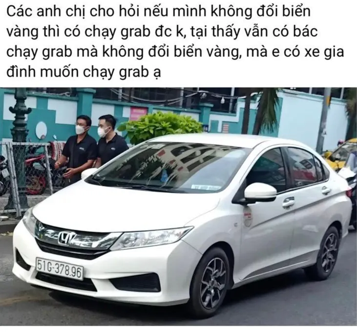 Không ít người dân thắc mắc việc các đơn vị KDVT biển số trắng đón trả khách có đúng quy định hay không. Không ít người dân thắc mắc việc các đơn vị KDVT biển số trắng đón trả khách có đúng quy định hay không.