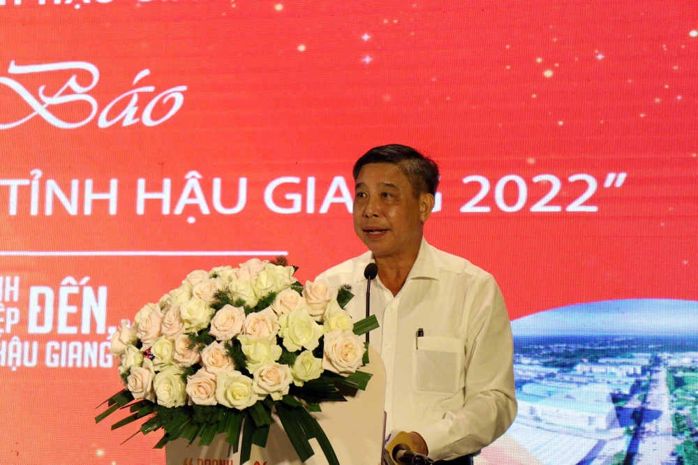 Ông Đồng Văn Thanh, Phó Bí thư Đảng ủy, Chủ tịch UBND tỉnh Hậu Giang phát biểu tại họp báo giới thiệu Hội nghị Xúc tiến đầu tư tỉnh Hậu Giang năm 2022. Ảnh: ĐT.