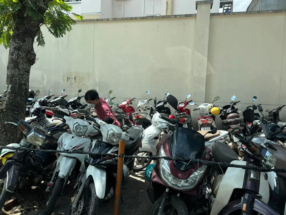 Nhu cầu được gửi xe của người dân ở các BV là rất lớn.