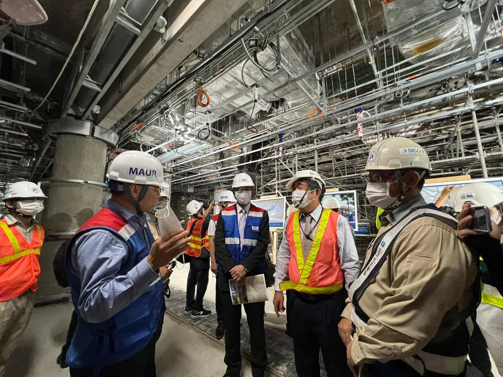 Lãnh đạo MAUR cùng các nhà thầu làm việc tại tầng B1- ga Bến Thành. Ảnh: ĐT. Lãnh đạo MAUR cùng các nhà thầu làm việc tại tầng B1- ga Bến Thành. Ảnh: ĐT.