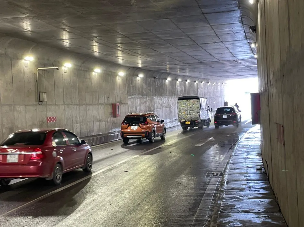 Các phương tiện được lưu thông bình thường. Ảnh: CTV.