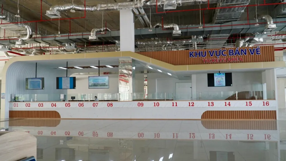 BXMĐ mới ngày càng vắng khách, giảm tới 95% so với những ngày mới di dời. Ảnh: BẢO PHƯƠNG.