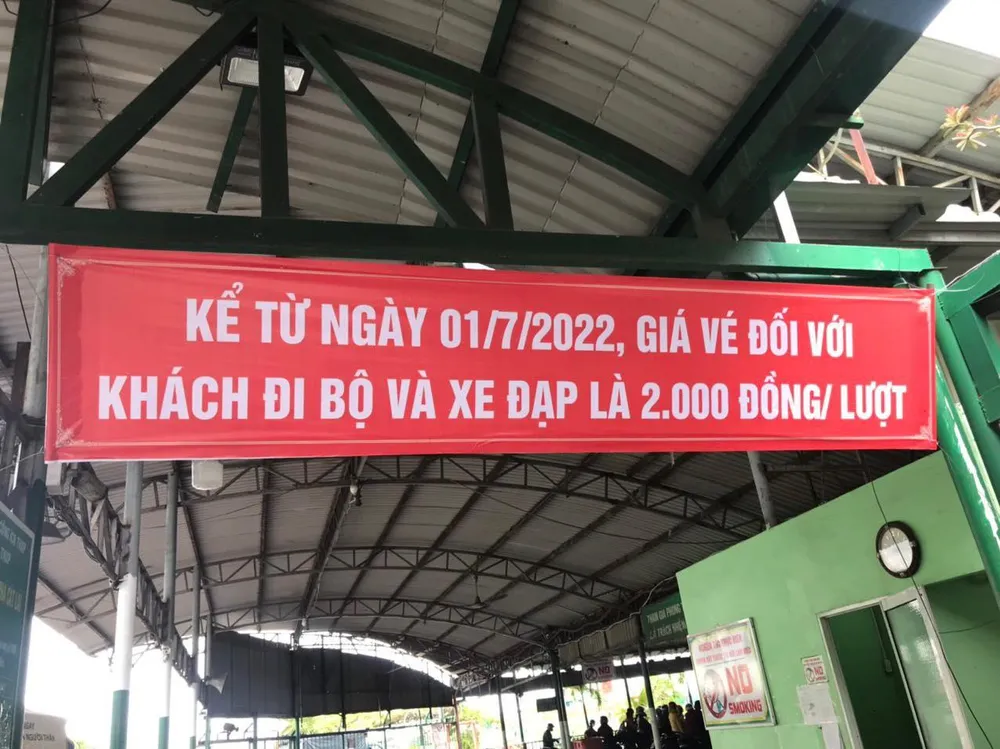 Phà Cát Lái thông báo thay đổi giá vé. Ảnh: CTV.