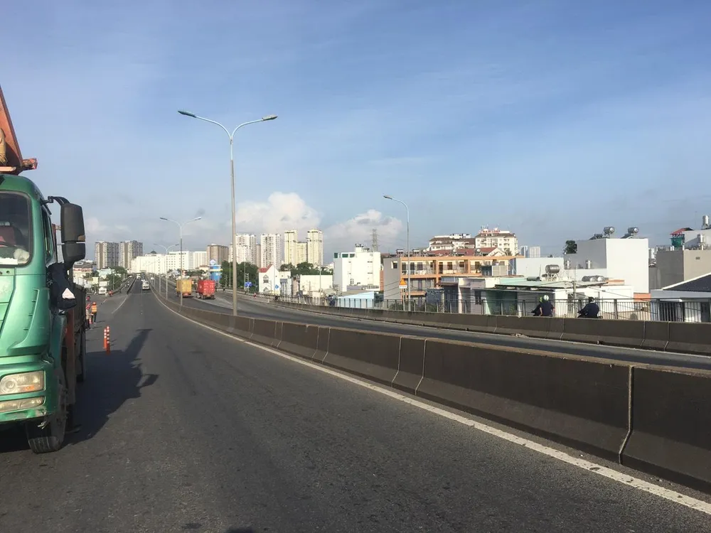 Tình hình giao thông khu vực cầu Phú Mỹ ổn định, không bị ùn ứ. Ảnh: ĐT.