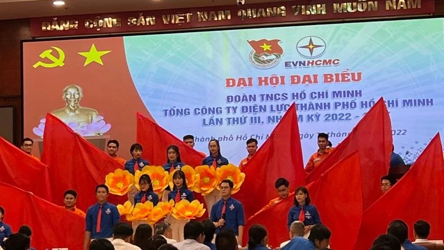 Đoàn EVNHCMC đã vận dụng và huy tốt chuyên môn, tinh thần xung kích, tình nguyện và sáng tạo của tuổi trẻ ngành điện. Ảnh: TN.