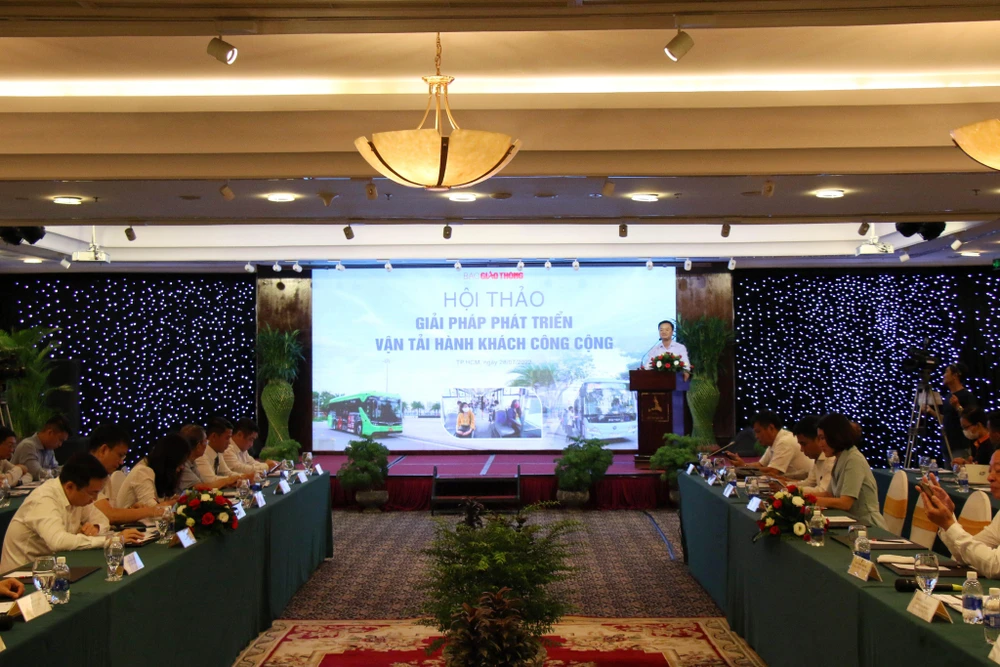 Hội thảo giải pháp phát triển vận tải hành khách công cộng hiệu quả. Ảnh: ĐT.
