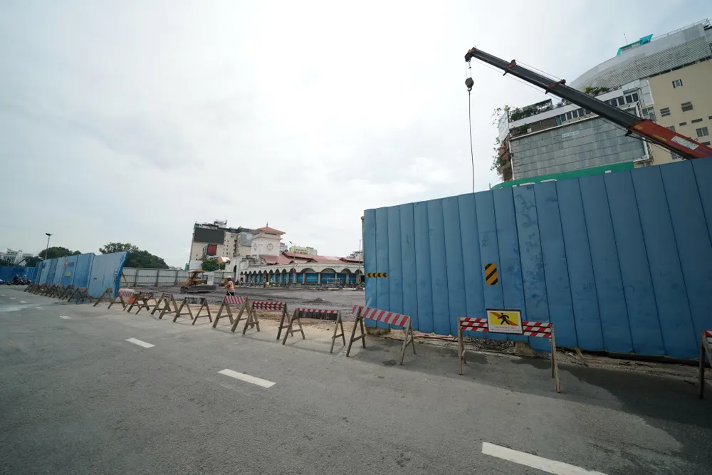 Diện mạo chợ Bến Thành đã dần lộ diện. Ảnh: ĐT. Diện mạo chợ Bến Thành đã dần lộ diện. Ảnh: ĐT.