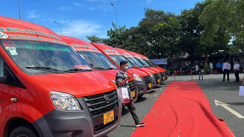 Xe buýt có giá vé rẻ nhất là 7.000 đồng dành cho học sinh sinh viên, cao nhất là 70.000 đồng. Ảnh: ĐT.