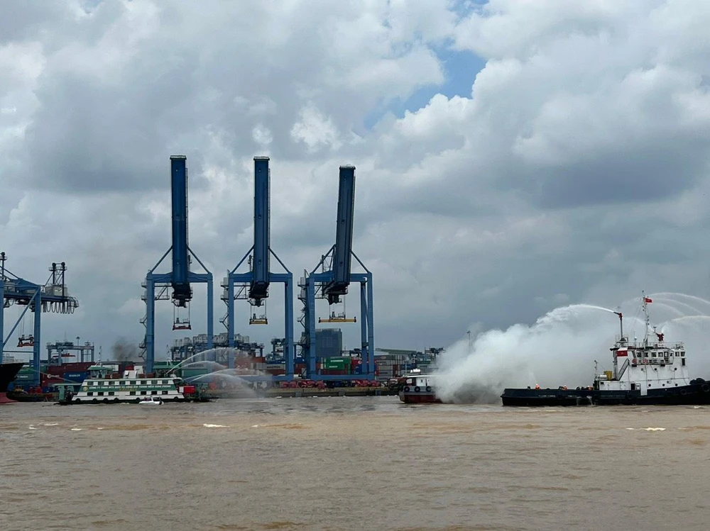 Điểm xảy ra sự cố rất gần với cảng Cát Lái. Ảnh: ĐT.