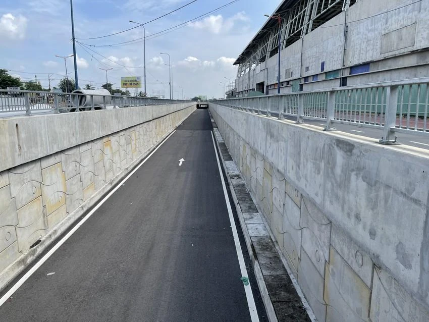 Hầm chui trước BXMĐ mới sẽ hoàn thành vào cuối tháng 11 này. Ảnh: ĐT.