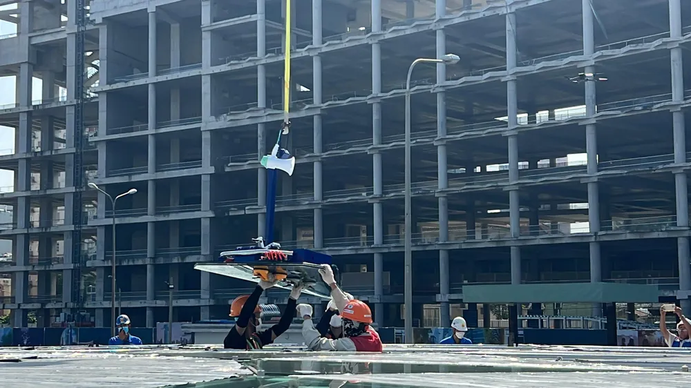 Lộ diện giếng trời 'khổng lồ' tại ga Bến Thành, tuyến metro số 1 ảnh 6 Lộ diện giếng trời 'khổng lồ' tại ga Bến Thành, tuyến metro số 1 ảnh 6