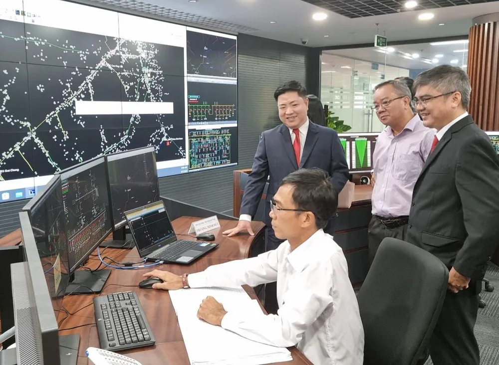 Tổng công ty Điện lực TP.HCM trở thành doanh nghiệp nhà nước đầu tiên được chứng nhận hình thành doanh nghiệp số. Ảnh: ĐT. Tổng công ty Điện lực TP.HCM trở thành doanh nghiệp nhà nước đầu tiên được chứng nhận hình thành doanh nghiệp số. Ảnh: ĐT.