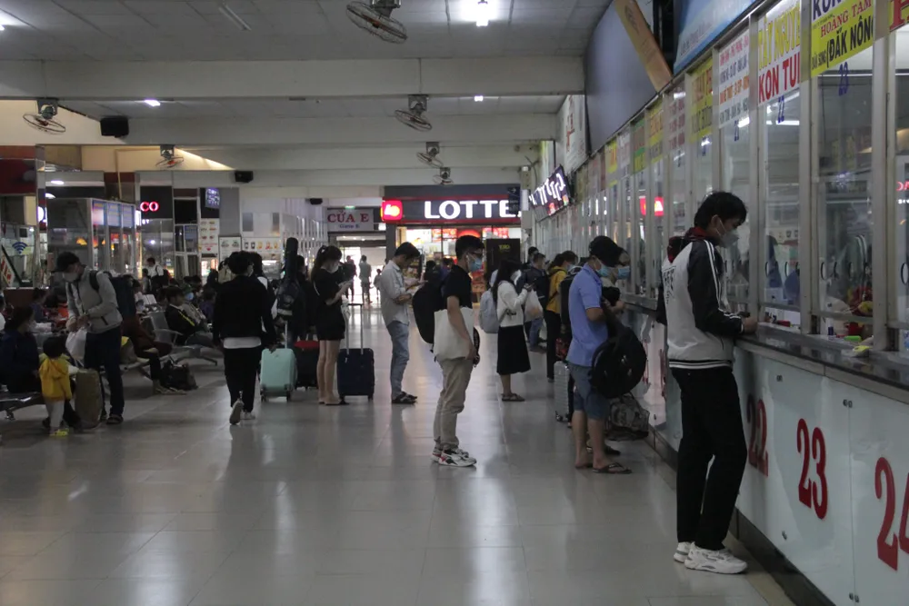 Tình hình đi lại tại Bến xe Miền Đông cũ, quận Bình Thạnh. Ảnh: ĐT