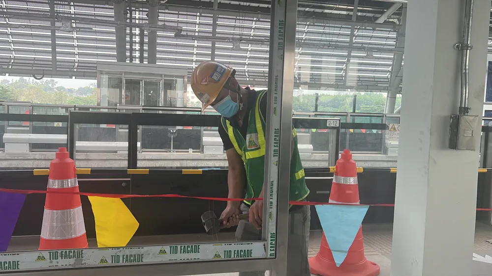 Các công nhân sẽ làm việc tới ngày 28 tháng Chạp. Ảnh: ĐÀO TRANG.