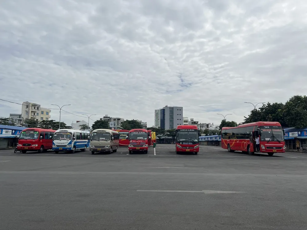 Bến xe Miền Đông, quận Bình Thạnh cũng nhộn nhịp người dân quay trở lại TP. Ảnh: CTV. Bến xe Miền Đông, quận Bình Thạnh cũng nhộn nhịp người dân quay trở lại TP. Ảnh: CTV.