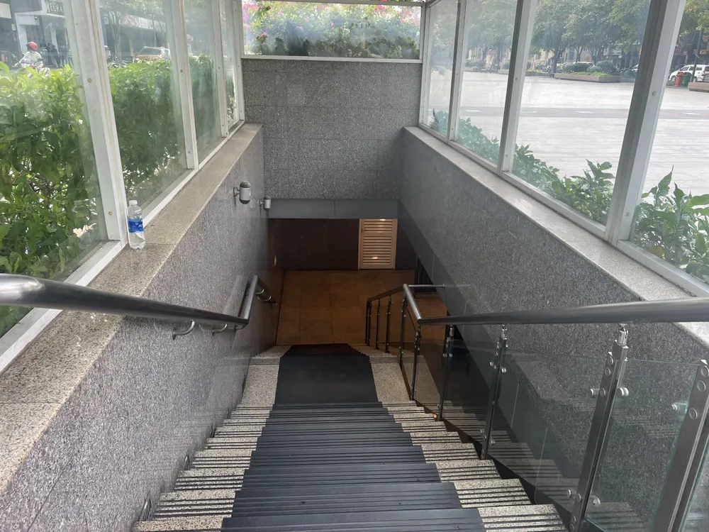 Du khách đánh giá nhà vệ sinh sạch sẽ, tiện lợi và cần nhân rộng hơn. Ảnh: ĐÀO TRANG. Du khách đánh giá nhà vệ sinh sạch sẽ, tiện lợi và cần nhân rộng hơn. Ảnh: ĐÀO TRANG.