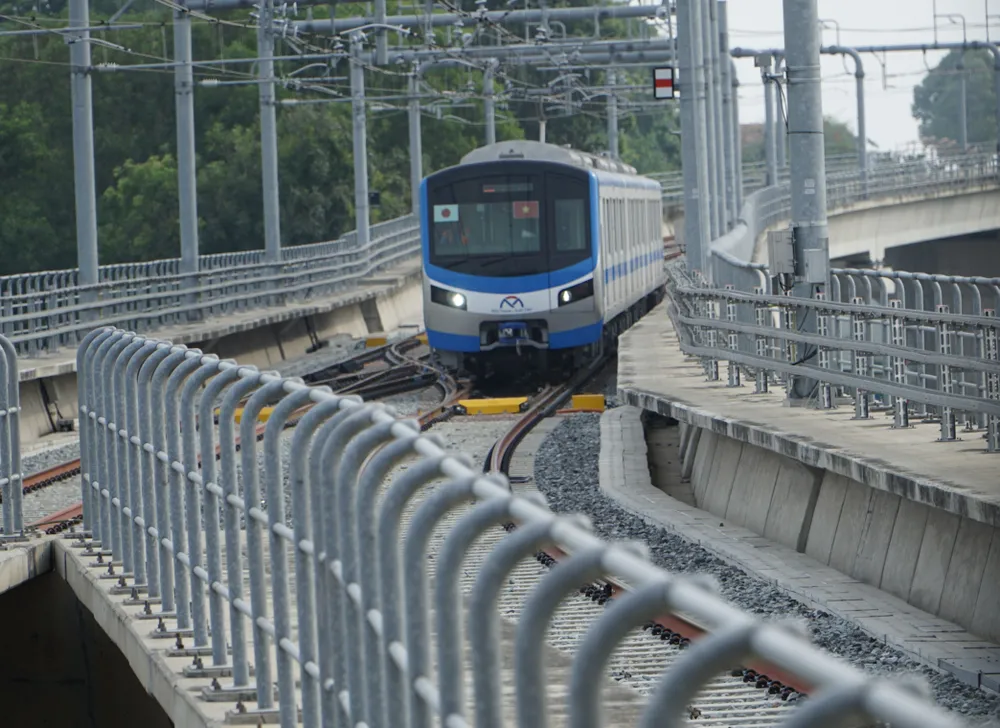 Metro số 1 sẽ khai thác thử toàn tuyến vào tháng 12-2023.