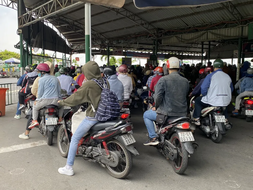 Hiện nay 100% xí nghiệp đang huy động tối đa lực lượng để phục vụ hành khách. Ảnh: CTV