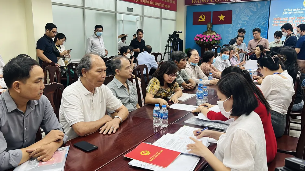 Các địa phương đang nỗ lực chi trả tiền bồi thường vành đai 3. Ảnh: ĐÀO TRANG Các địa phương đang nỗ lực chi trả tiền bồi thường vành đai 3. Ảnh: ĐÀO TRANG