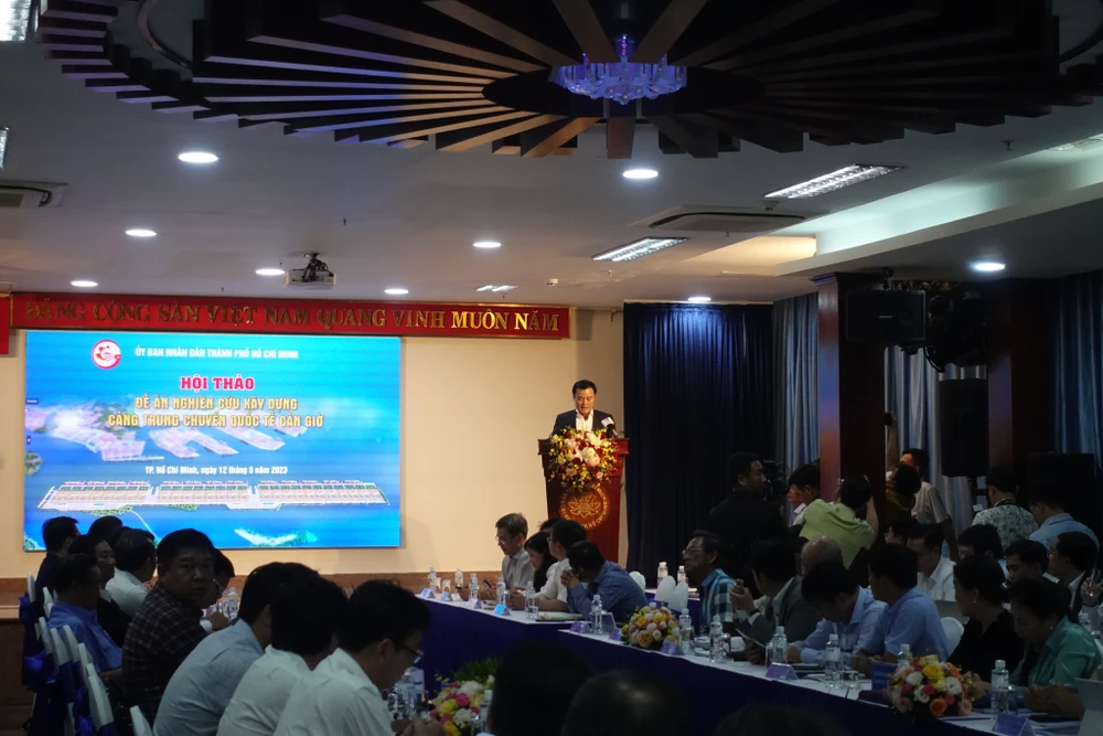 Hội thảo đề án nghiên cứu xây dựng cảng trung chuyển quốc tế Cần Giờ do Phó Chủ tịch UBND TP.HCM chủ trì. Ảnh: ĐT Hội thảo đề án nghiên cứu xây dựng cảng trung chuyển quốc tế Cần Giờ do Phó Chủ tịch UBND TP.HCM chủ trì. Ảnh: ĐT