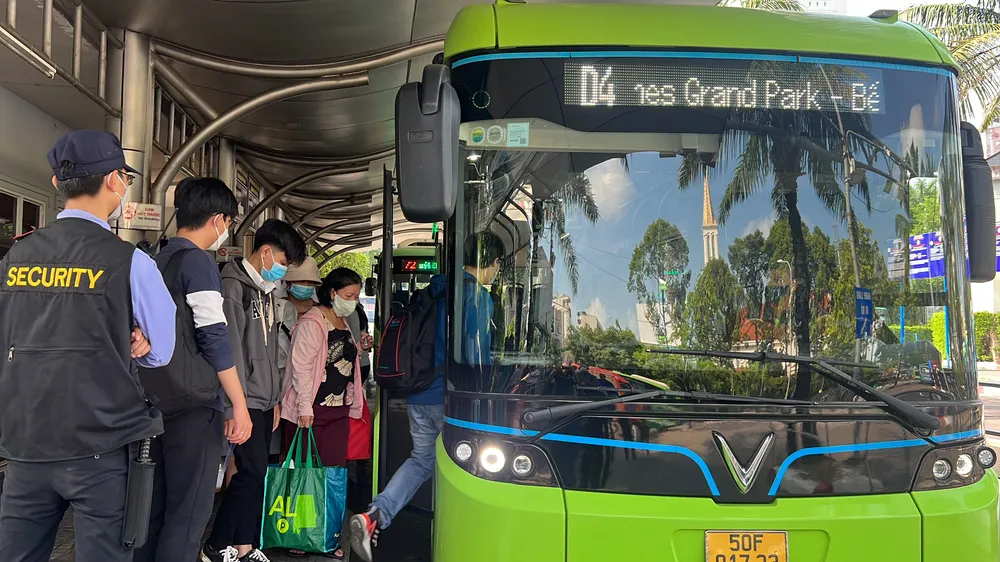 Nâng cao chất lượng phục vụ xe buýt TP.HCM. Ảnh: ĐÀO TRANG Nâng cao chất lượng phục vụ xe buýt TP.HCM