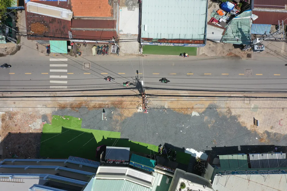 Tuy nhiên, trên thực tế để xóa &quot;nút thắt cổ chai&quot; trên đường Tân Kỳ Tân Quý, TP cần mở rộng thêm 2 đoạn khác trên tuyến đường này.