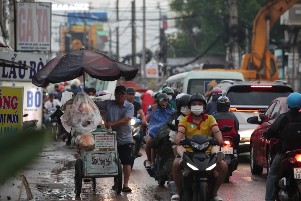 Tình hình giao thông thực tế trên đường Tân Kỳ Tân Quý.