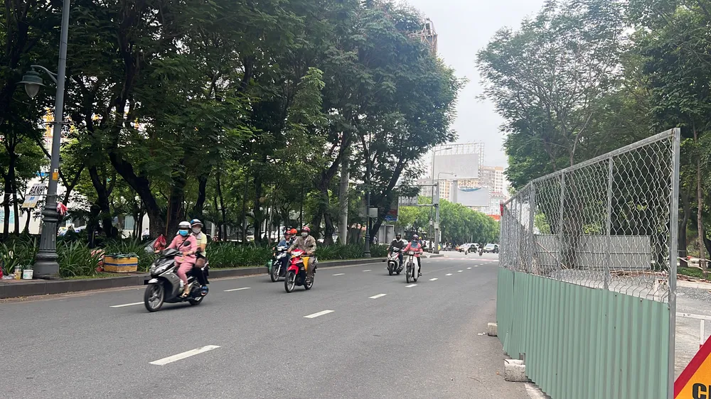 Khu vực đường Phan Thúc Duyện là tuyến đường kết nối với đường Trần Quốc Hoàn, Cộng Hòa, Hoàng Văn Thụ và kết nối với đường Trường Sơn... vì vậy việc đảm bảo trật tự giao thông ở khu vực này là vô cùng quan trọng.