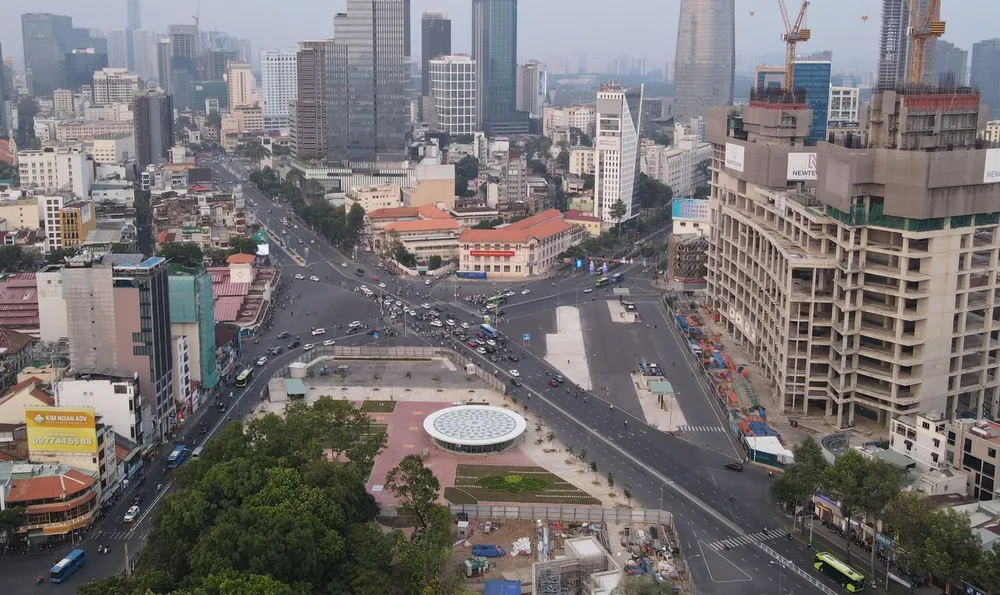 MAUR xin làm lối đi tạm thay cho lối lên xuống F4, F5 kết nối với khu tứ giác Bến Thành. Ảnh: ĐT MAUR xin làm lối đi tạm thay cho lối lên xuống F4, F5 kết nối với khu tứ giác Bến Thành. Ảnh: ĐT