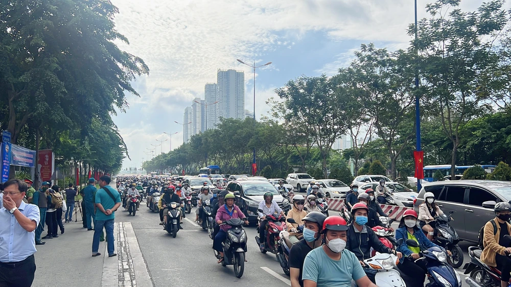 Sau khi đổi tên đã tạo thành trục đường Hà Nội - đường Võ Nguyên Giáp - Điện Biên Phủ vô cùng có ý nghĩa lịch sử. Ảnh: ĐÀO TRANG