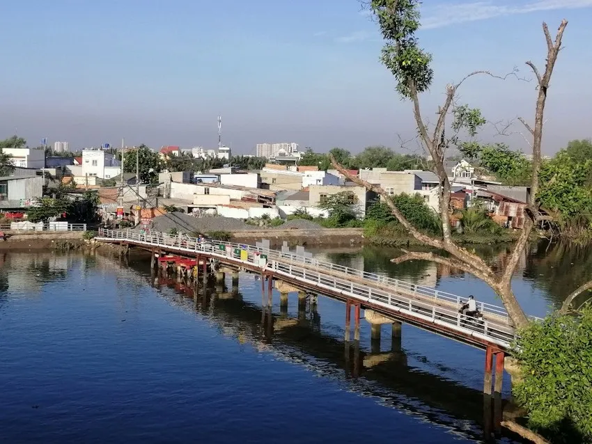 Cầu Phước Lộc cũ, huyện Nhà Bè. Ảnh: THU TRINH