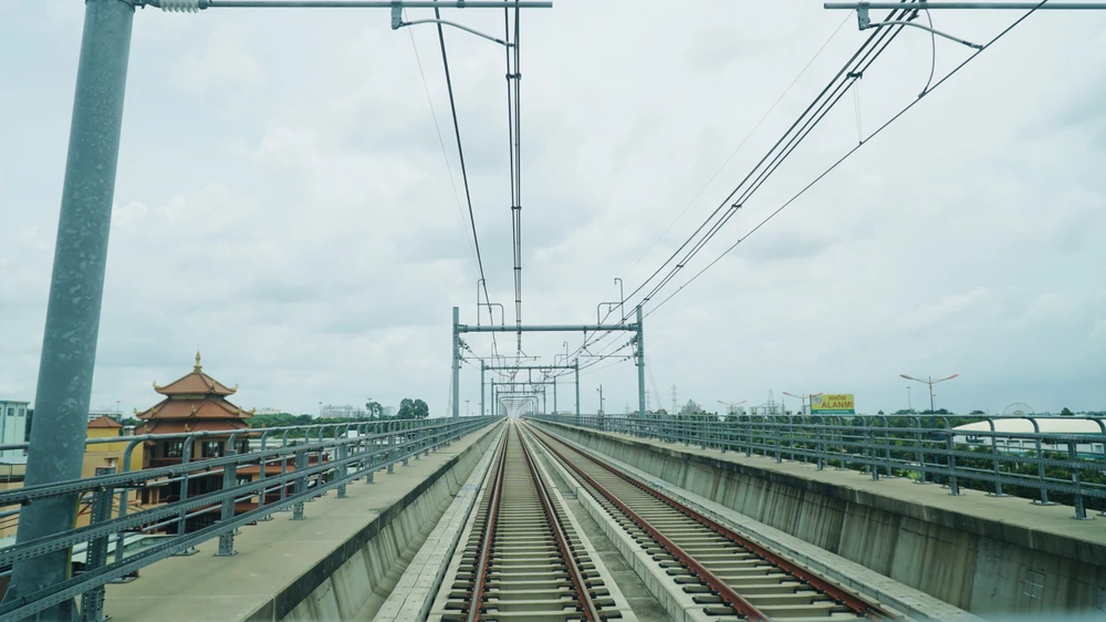 Ông Hiển cho biết việc có thể tiến hành thử nghiệm toàn tuyến từ ga Suối Tiên đến ga Bến Thành là một cột mốc quan trọng đối với dự án, là một sự kiện hết sức ý nghĩa nhân dịp kỷ niệm 78 năm ngày Quốc khánh 2-9 và cũng một điểm nhấn trong chuỗi sự kiện các hoạt động chào mừng 50 năm thiết lập mối quan hệ ngoại giao giữa Nhật Bản và Việt Nam