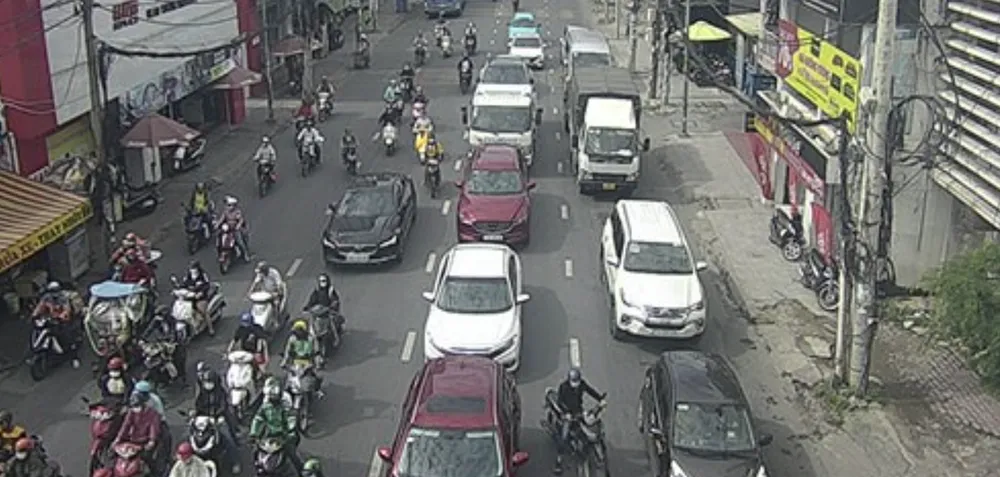 Khu vực đường Đinh Bộ Lĩnh, gần Bến xe Miền Đông cũ vắng vẻ.