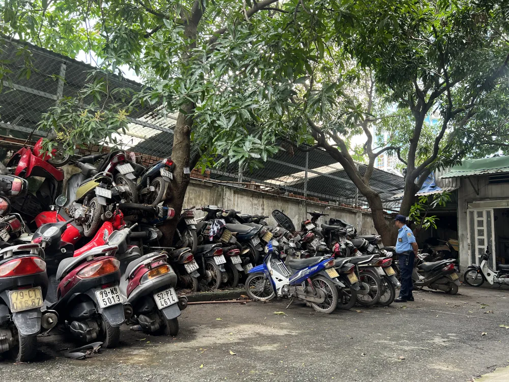 Bến xe Miền Đông cũ phải đăng tin trên báo chí để tìm chủ nhưng vẫn không hiệu quả