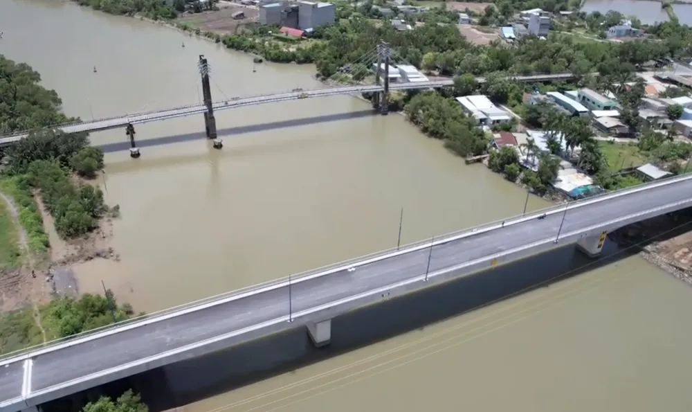 Dự án cầu Vàm Sát 2 sẽ chính thức thông xe vào ngày mai. Ảnh: ĐÀO TRANG vam-sat.png