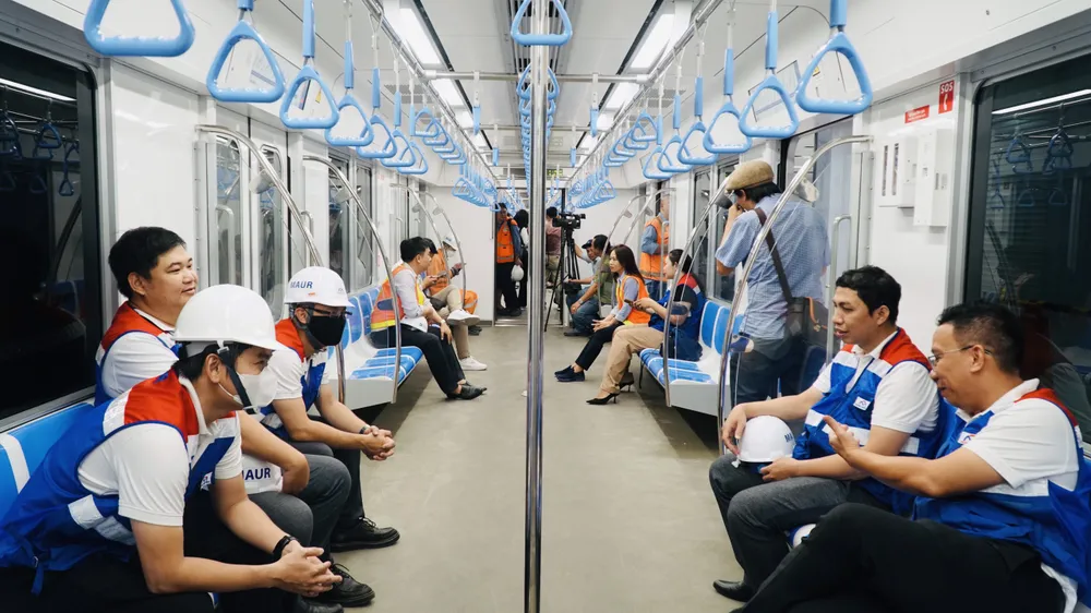 Nhiều nhóm công việc được chủ đầu tư đưa ra để hoàn thành tuyến metro số 1. Ảnh: Nguyễn Tiến metro-so-1