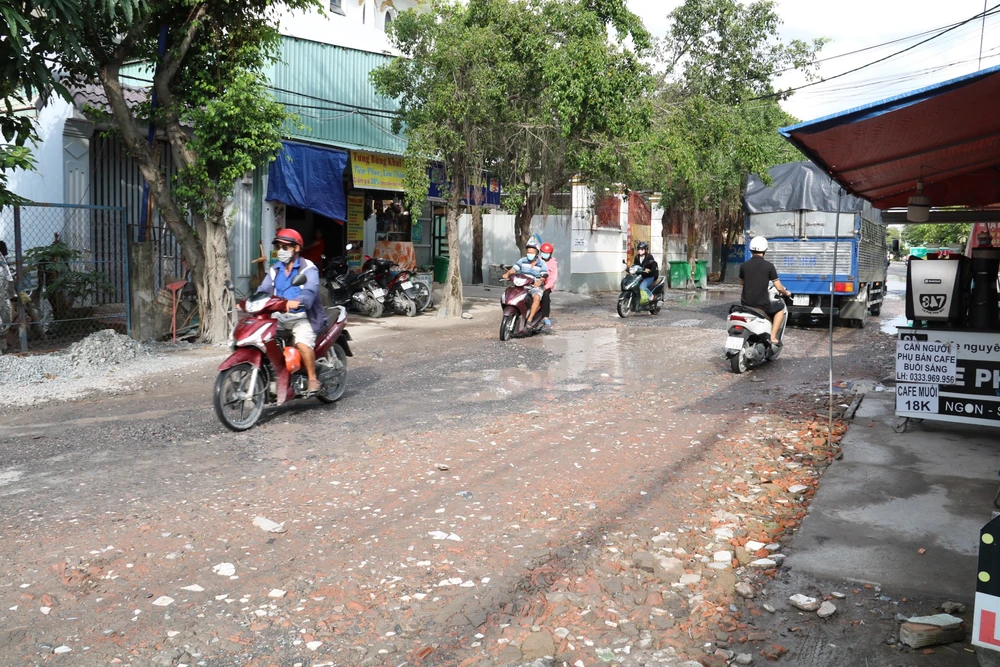 Đường lởm chởm đá. duong-xuong-cap