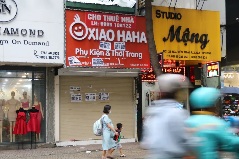 Nhiều mặt bằng dán bảng cho thuê trên đường Nguyễn Trãi z4771356918767_7f00d5e5736359105c012cd3acf9a683.jpg