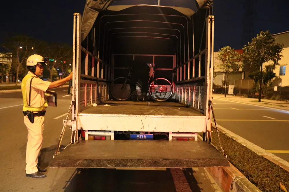 Phương tiện vi phạm tạm thời bị thu giữ. z4775417639001_56edd60f9c1054d4c137819cc0d0acc1.jpg