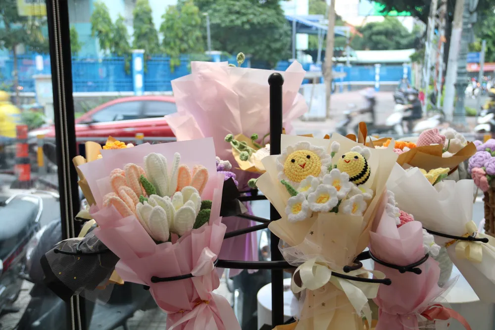 Hoa len tulip đang là xu hướng của giới trẻ hiện nay. z4796137302768_73dea16495fca52ee71de0c293982da7.jpg