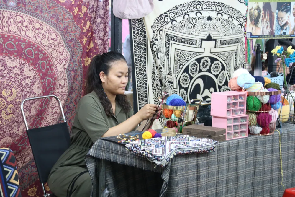 Thắt tóc boho-một kiểu thắt độc đáo của người Ấn Độ. z4828632934589_063ea7767177a7ca6416bfab72ae51e5.jpg