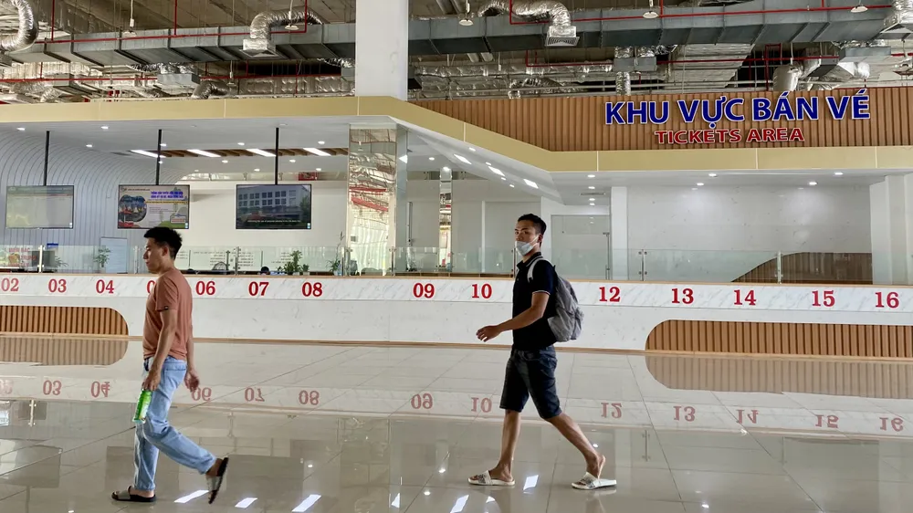 Bến xe miền Đông mới ra sao sau khi siết chặt “xe dù bến cóc” ?