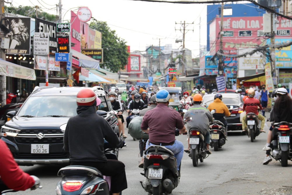 đường Nguyễn Thị Định