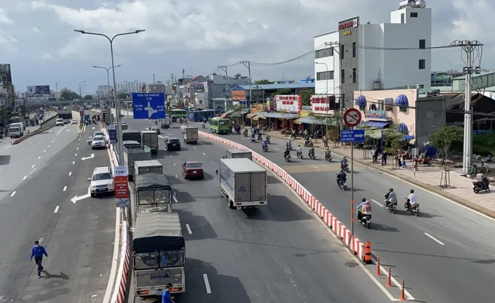 Sở GTVT TP.HCM vừa chủ trì cuộc họp Báo cáo nghiên cứu tiền khả thi (báo cáo đầu kỳ) 5 dự án BOT. Ảnh: ĐÀO TRANG Báo cáo nghiên cứu tiền khả thi (báo cáo đầu kỳ) 5 dự án BOT
