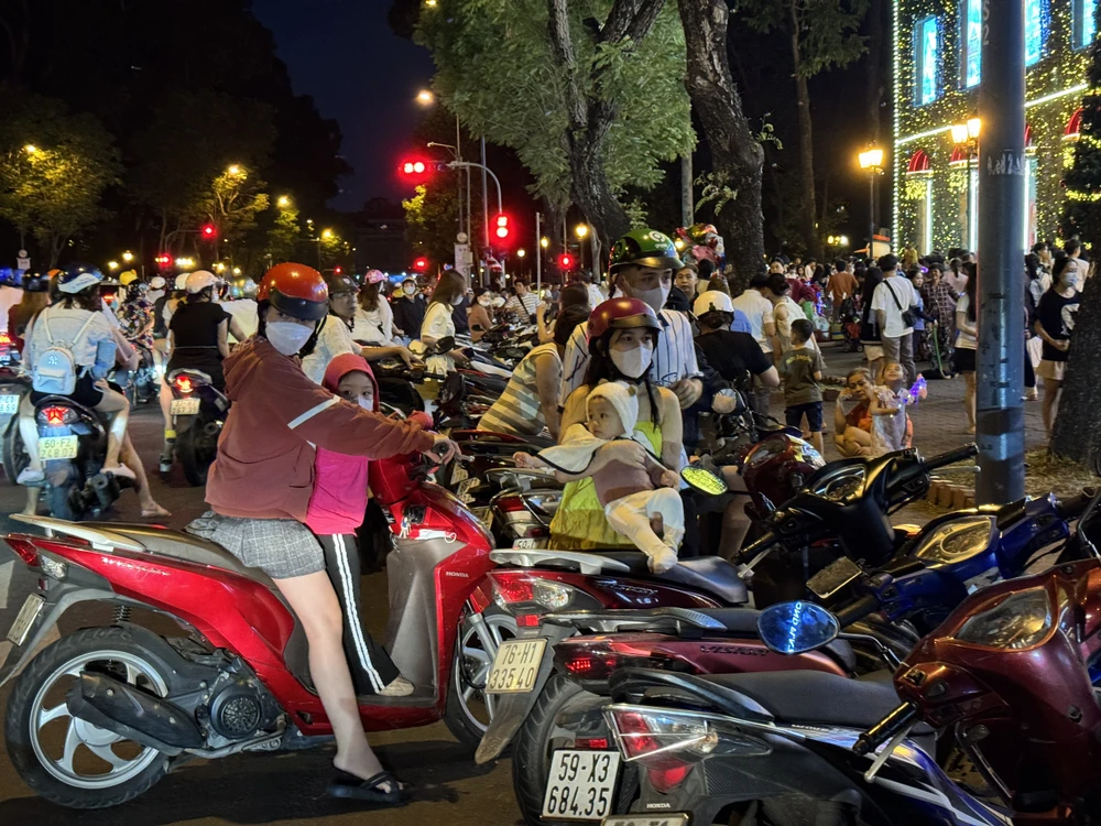 thiếu bãi giữ xe