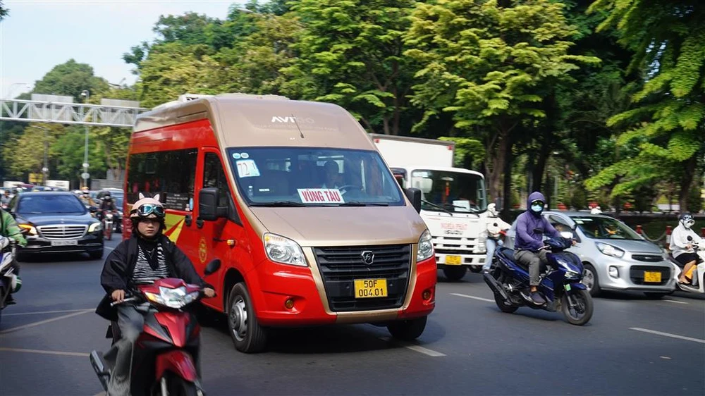 Xe buýt số 72-1 được điều chỉnh thời gian hoạt động. Ảnh: Sở GTVT TP.HCM. xe buýt